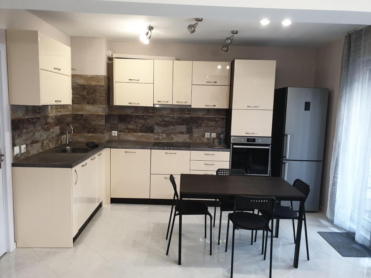 New The Twins Varna Two-Bedroom, Apt 5 At 15 Tsani Ginchev Street, Floor 3 Екстер'єр фото
