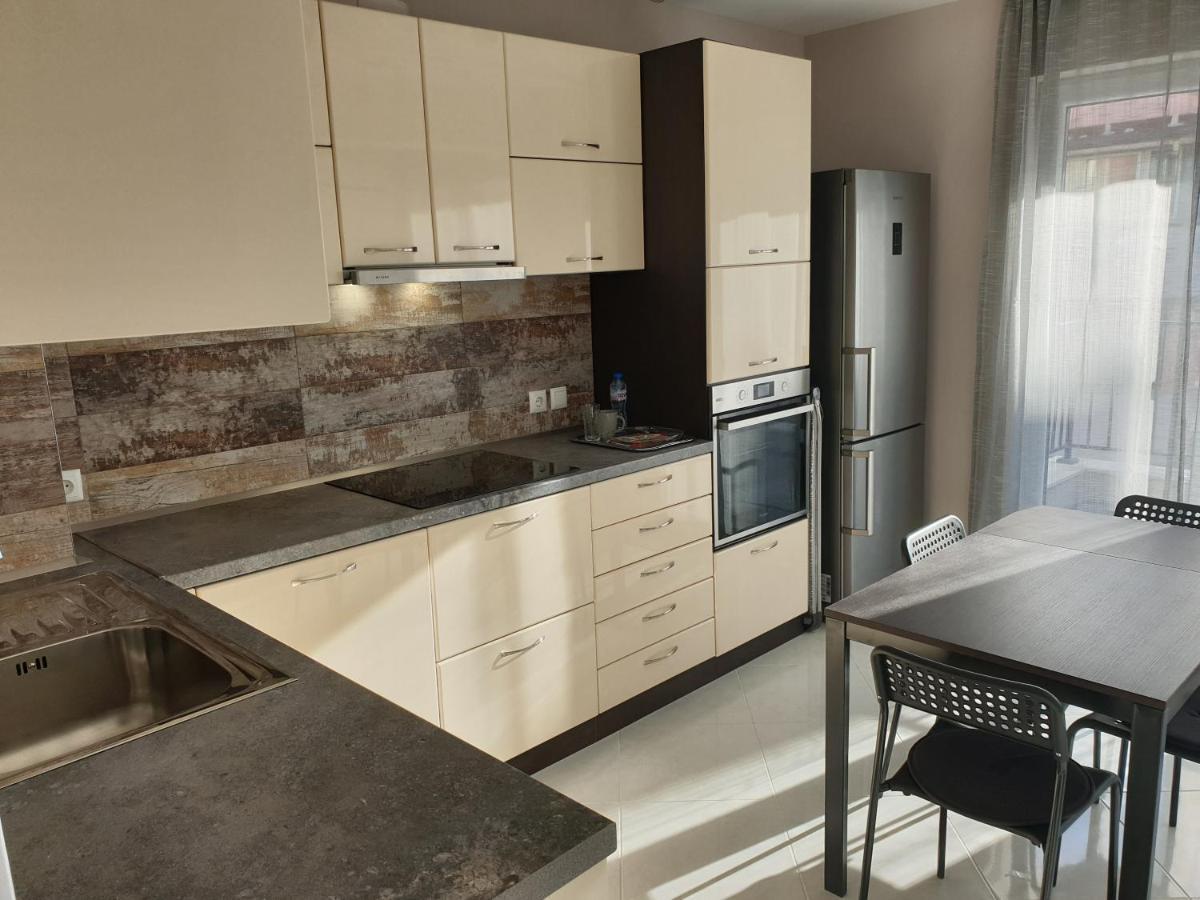 New The Twins Varna Two-Bedroom, Apt 5 At 15 Tsani Ginchev Street, Floor 3 Екстер'єр фото
