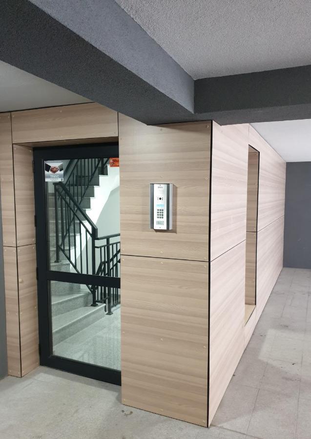 New The Twins Varna Two-Bedroom, Apt 5 At 15 Tsani Ginchev Street, Floor 3 Екстер'єр фото