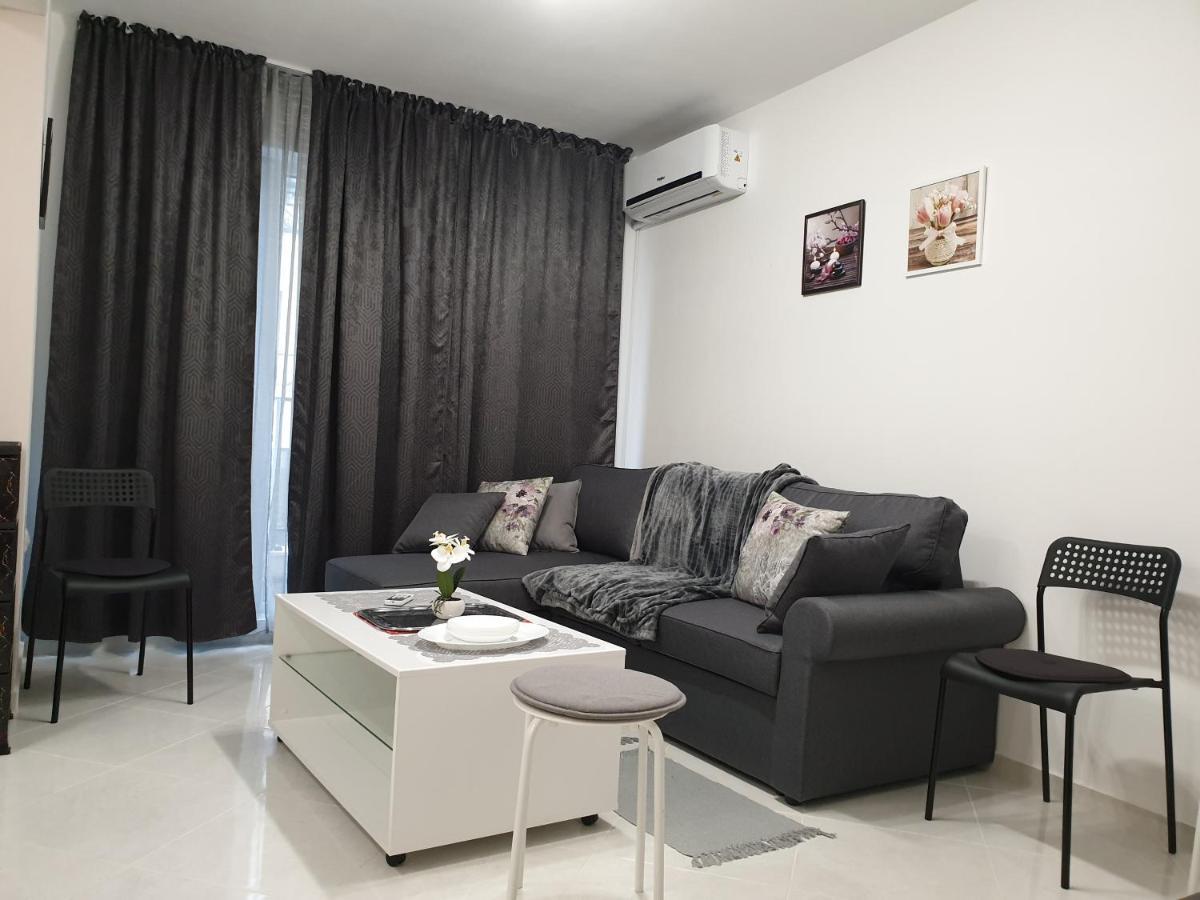 New The Twins Varna Two-Bedroom, Apt 5 At 15 Tsani Ginchev Street, Floor 3 Екстер'єр фото