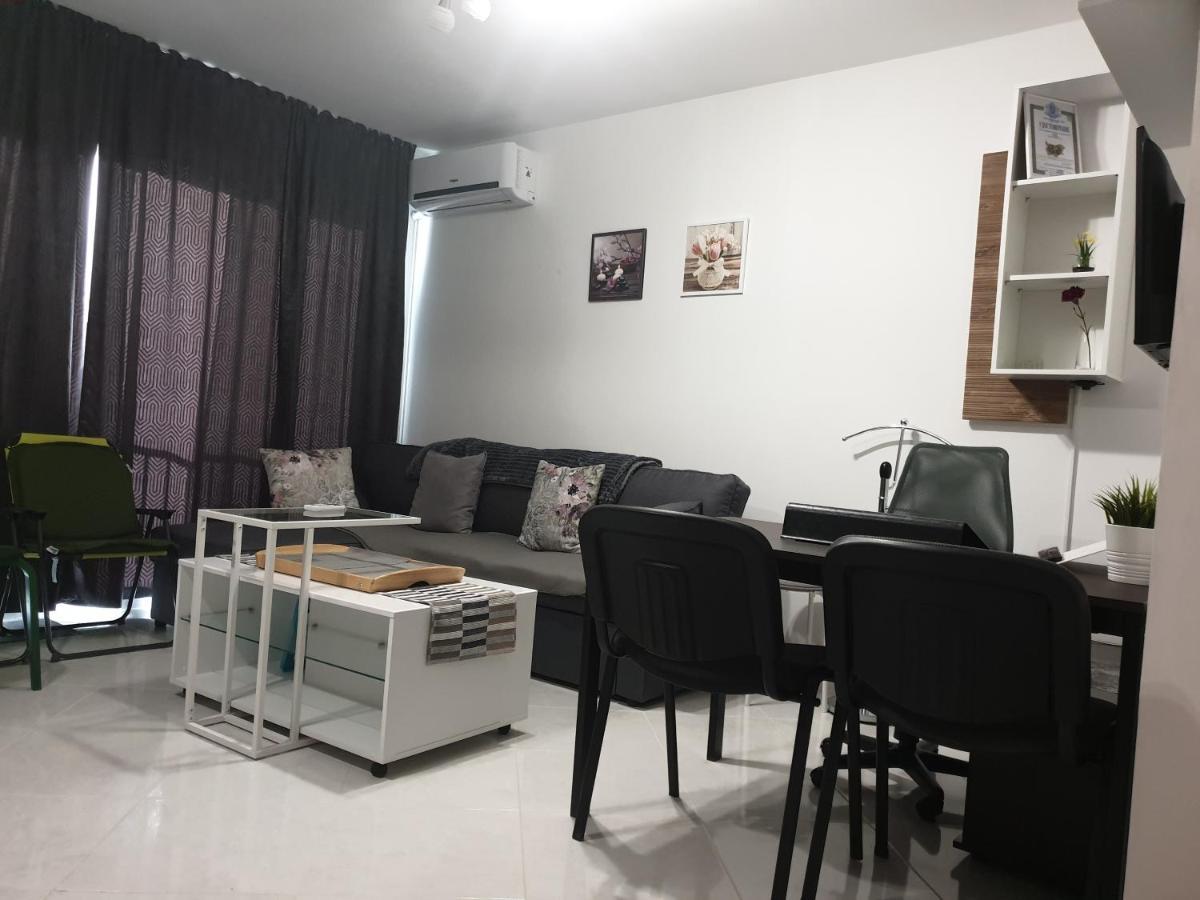 New The Twins Varna Two-Bedroom, Apt 5 At 15 Tsani Ginchev Street, Floor 3 Екстер'єр фото